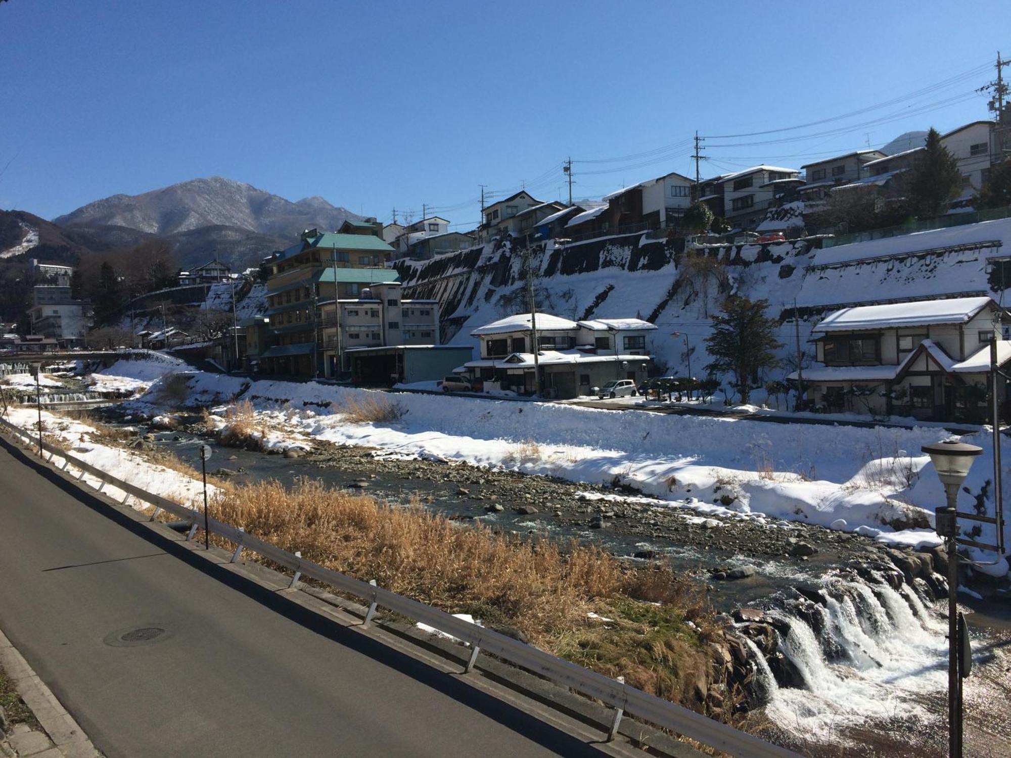 Готель Yudanaka Onsen Yamazakiya Яманоуті Екстер'єр фото