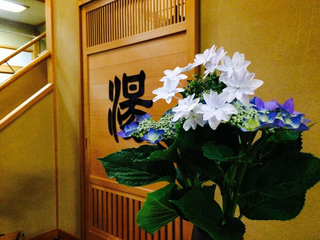 Готель Yudanaka Onsen Yamazakiya Яманоуті Екстер'єр фото
