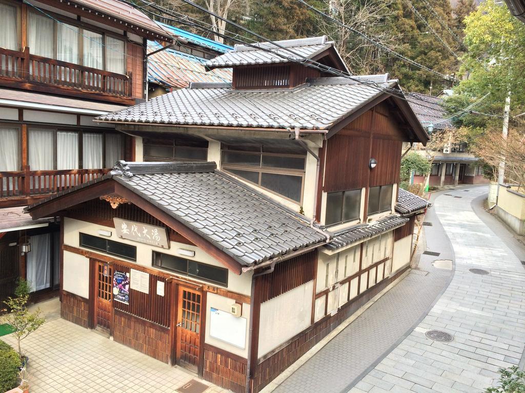 Готель Yudanaka Onsen Yamazakiya Яманоуті Екстер'єр фото