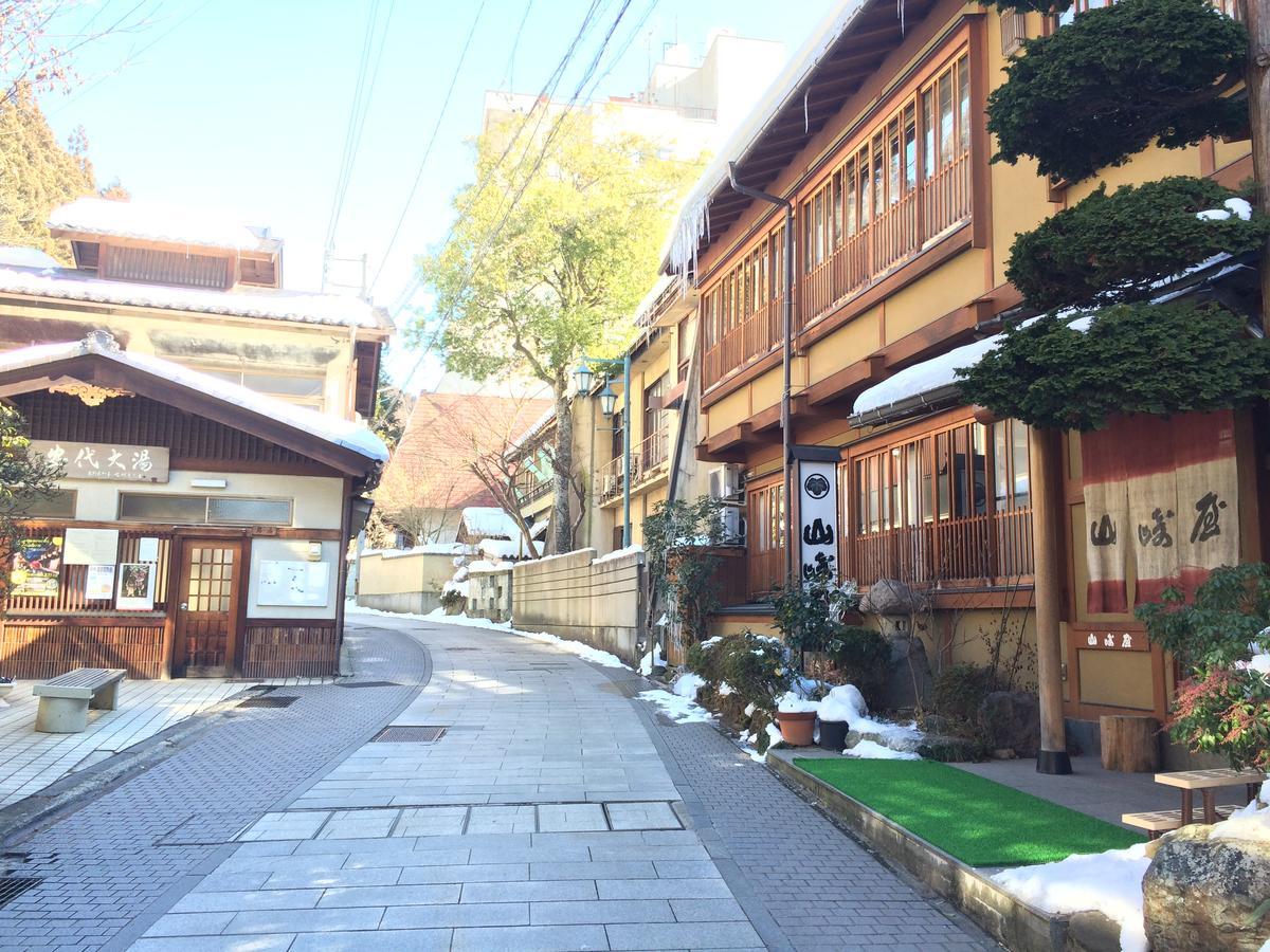 Готель Yudanaka Onsen Yamazakiya Яманоуті Екстер'єр фото